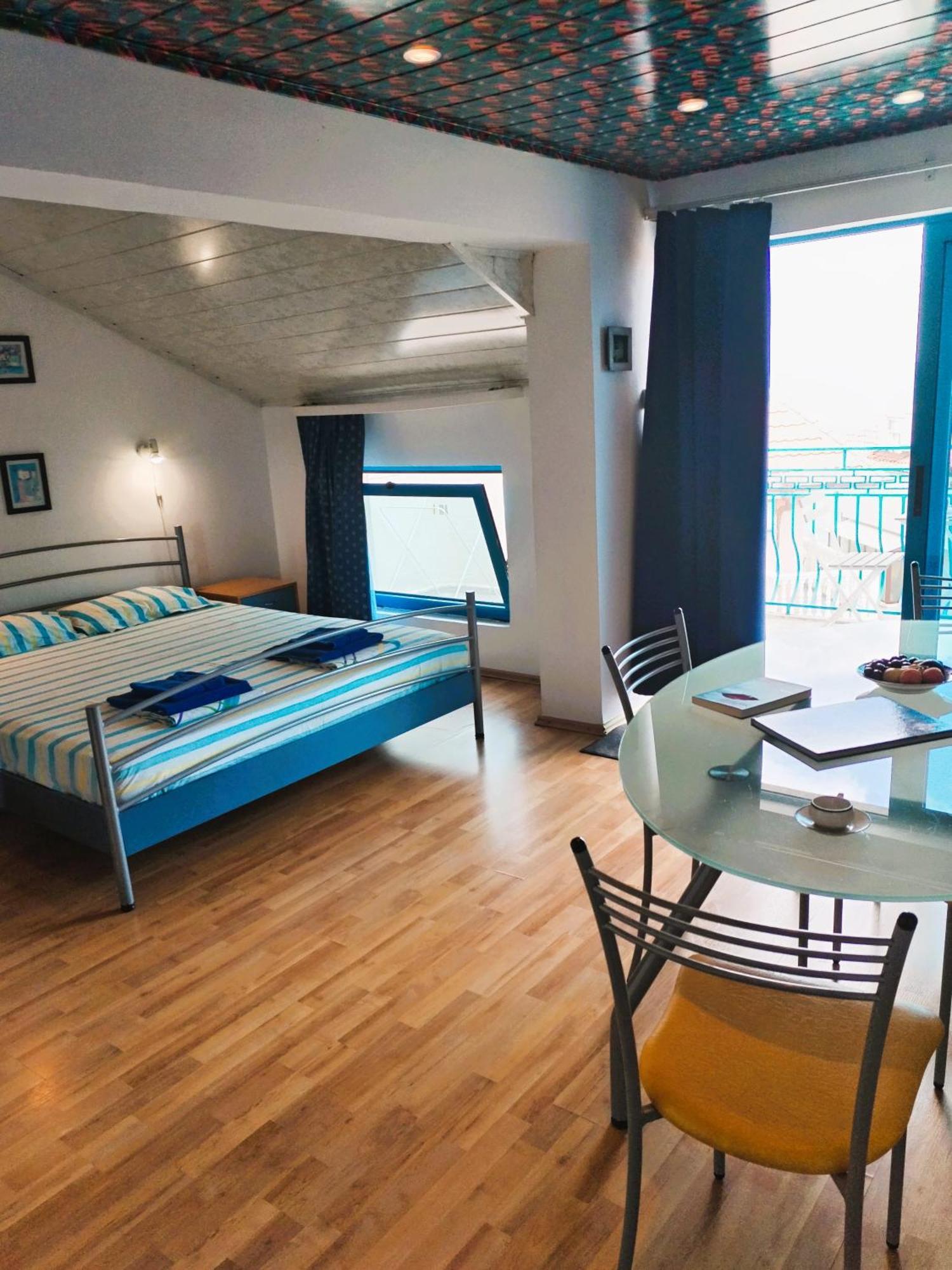 Lira Sto Apartments Поморие Экстерьер фото