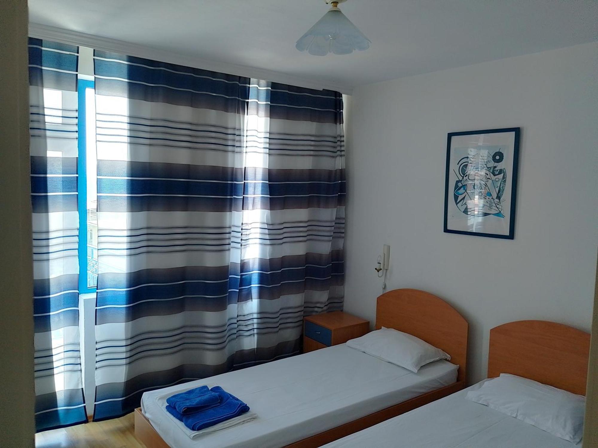Lira Sto Apartments Поморие Экстерьер фото