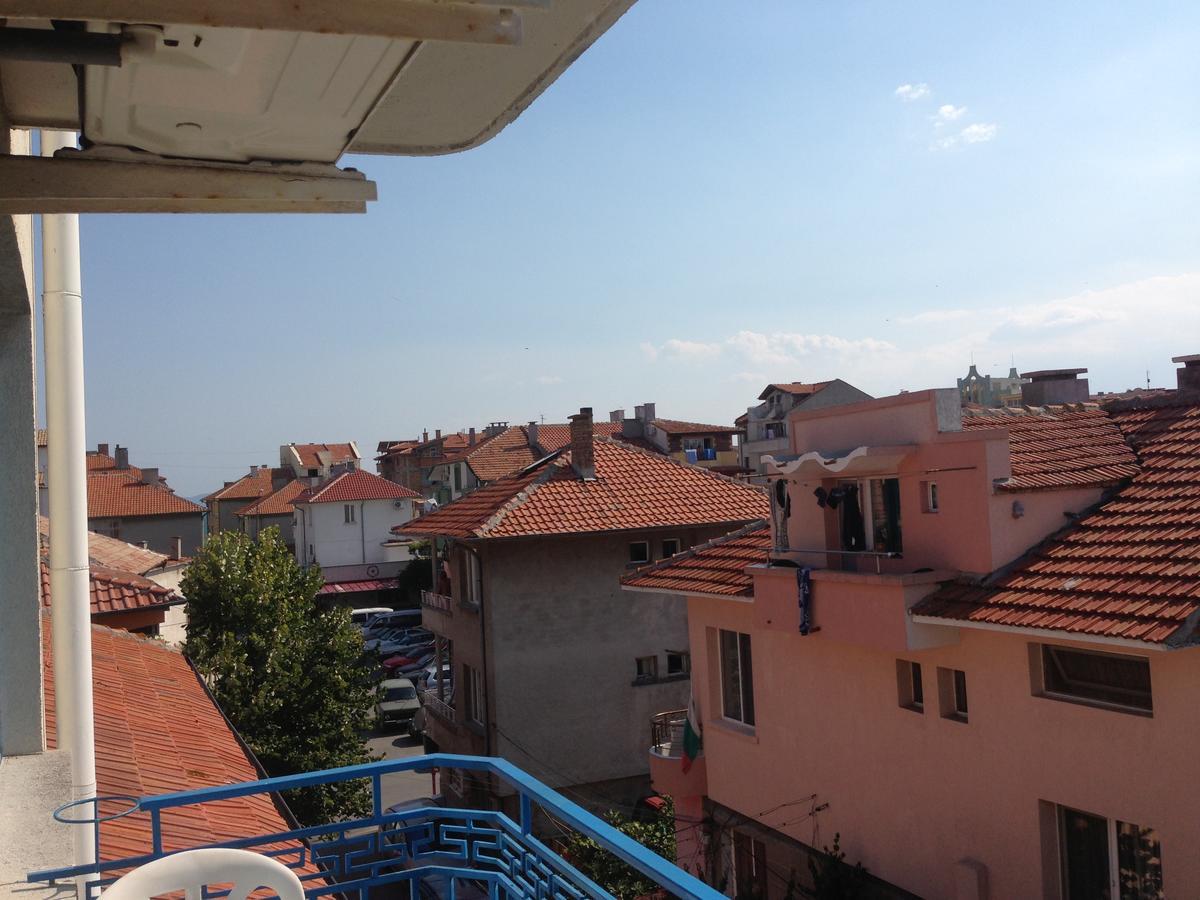Lira Sto Apartments Поморие Экстерьер фото